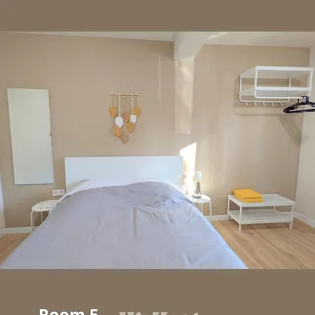 We Host Costa de Caparica